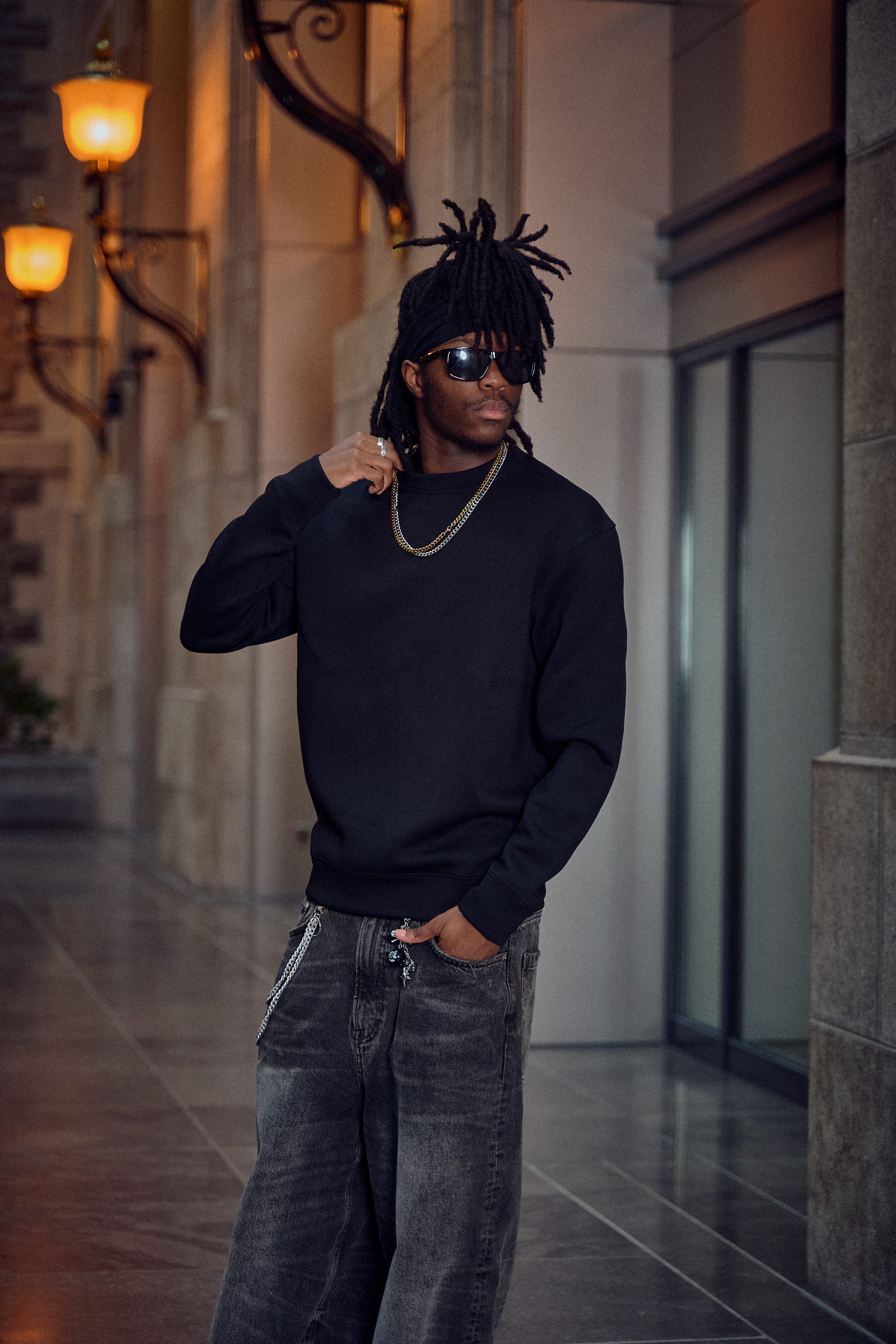 MEDIUM WEIGHT LONG SLEEVE STRETCH T-SHIRT WITH WAIST/SLEEVE CLOSURE